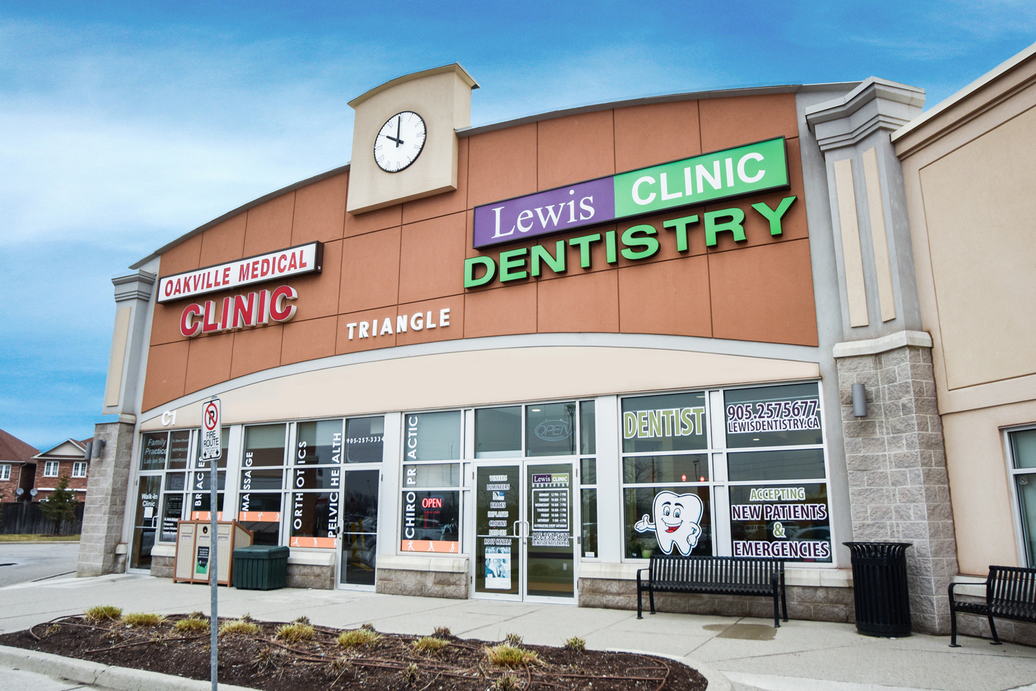 Dentist in Oakville Accepting New Patients Lewis Clinic Dentistry